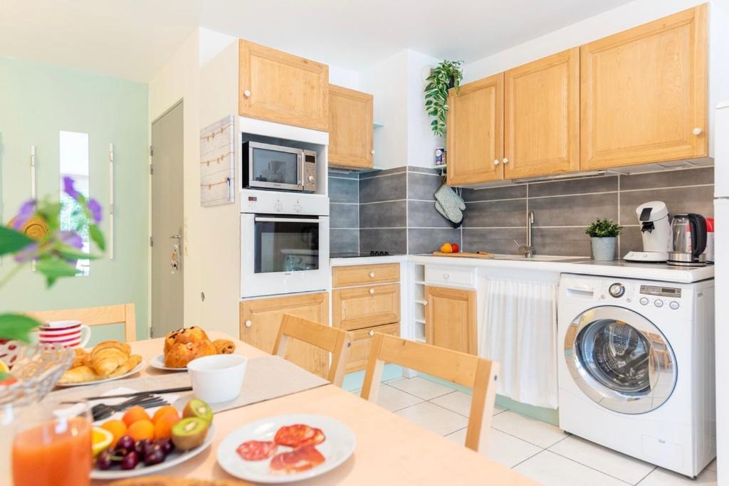 Bao Location - Ideal Pro & Groupe - Calme - Lumineux - Wifi - Terrasse - Jardin - Plage A 2Km - Proche Centre Ville, Gare, Commerces - Parking Prive Toulon Extérieur photo